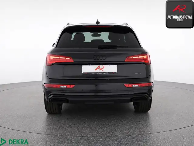 Audi Q5 view 4