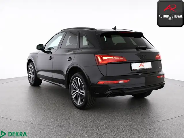 Audi Q5 view 3
