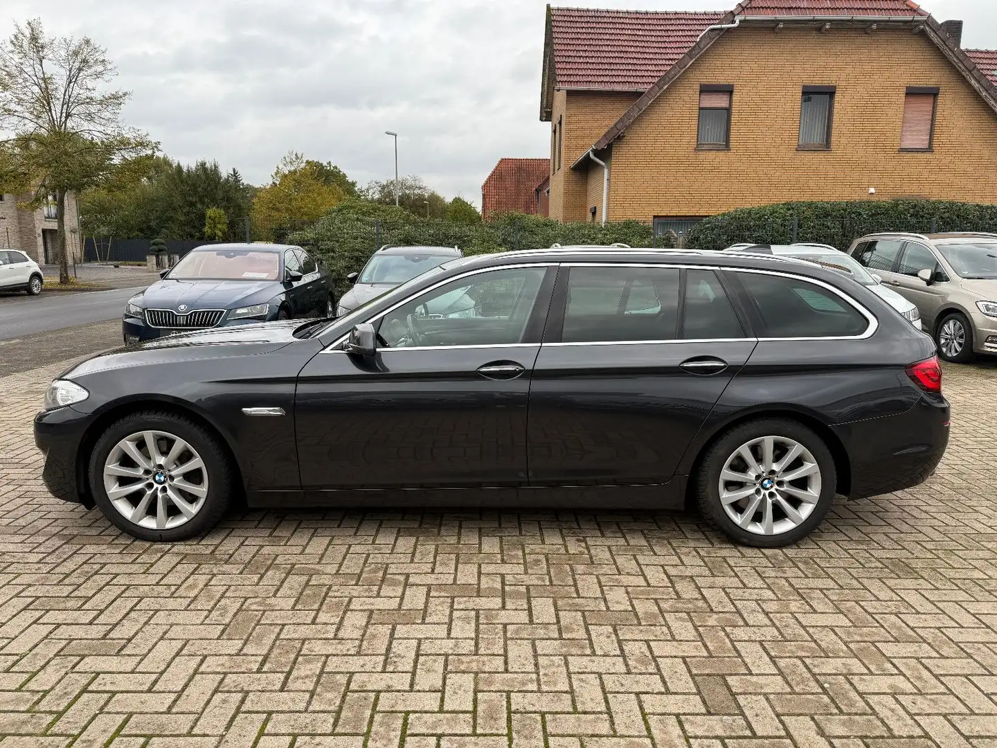 BMW 530 d xDrive, Pano, Leder, Memory, Xenon, Head Up Gris - 2