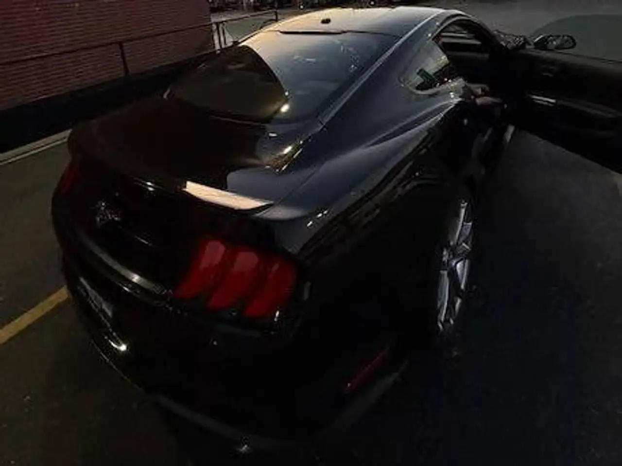 Ford Mustang снимка Ford Mustang