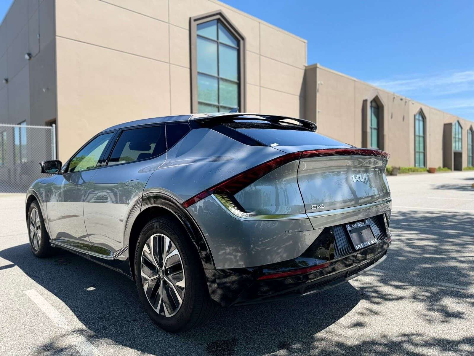 2024 Kia EV6 Land | POWER TAILGATE | LEATHER | NAVIGATION | HEA — снимка 1