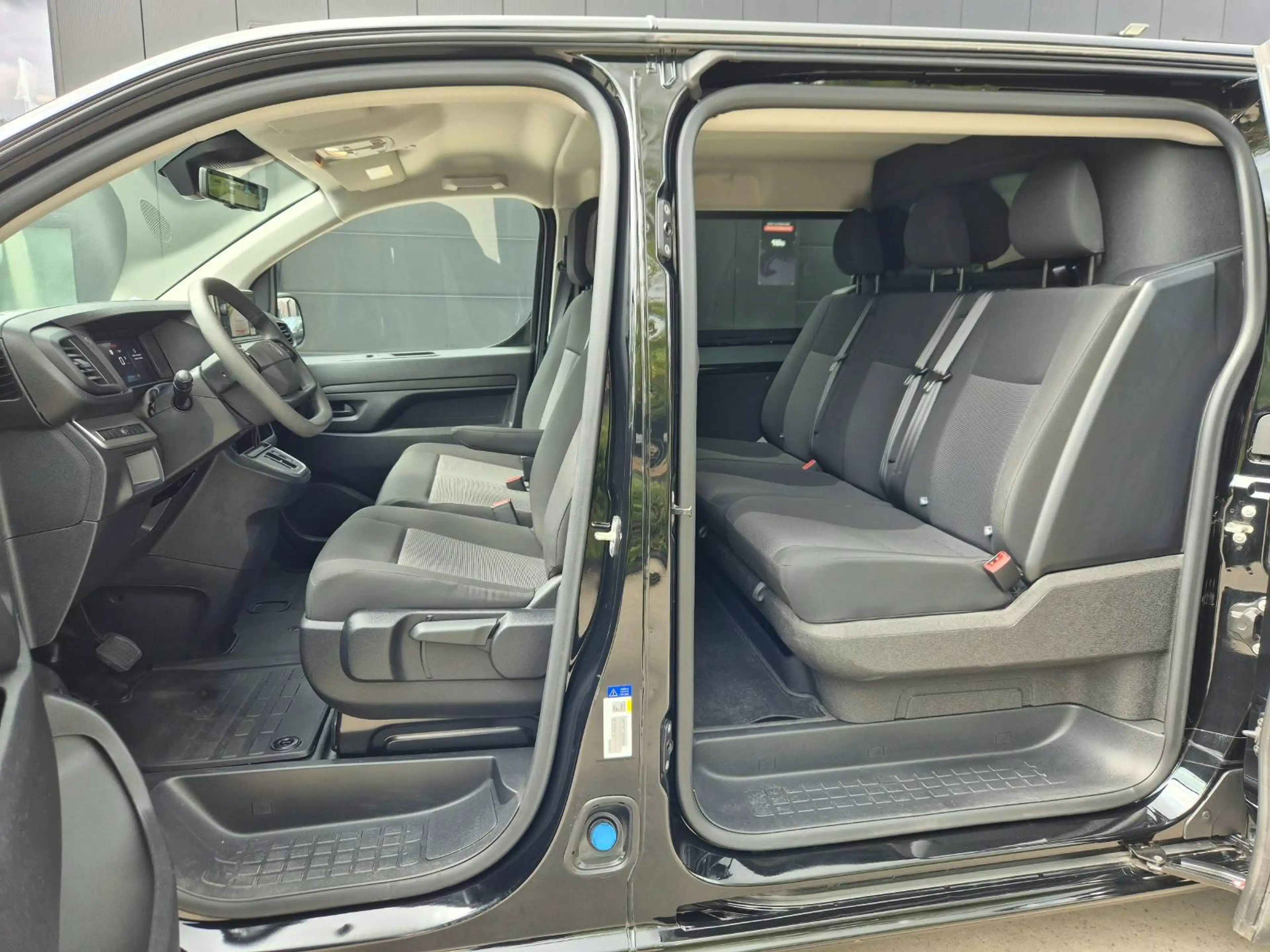 Peugeot Expert Dubbele Cabine 6pl 2.0 BlueHDi 145 EAT8 (€28.843+BTW) — photo 8