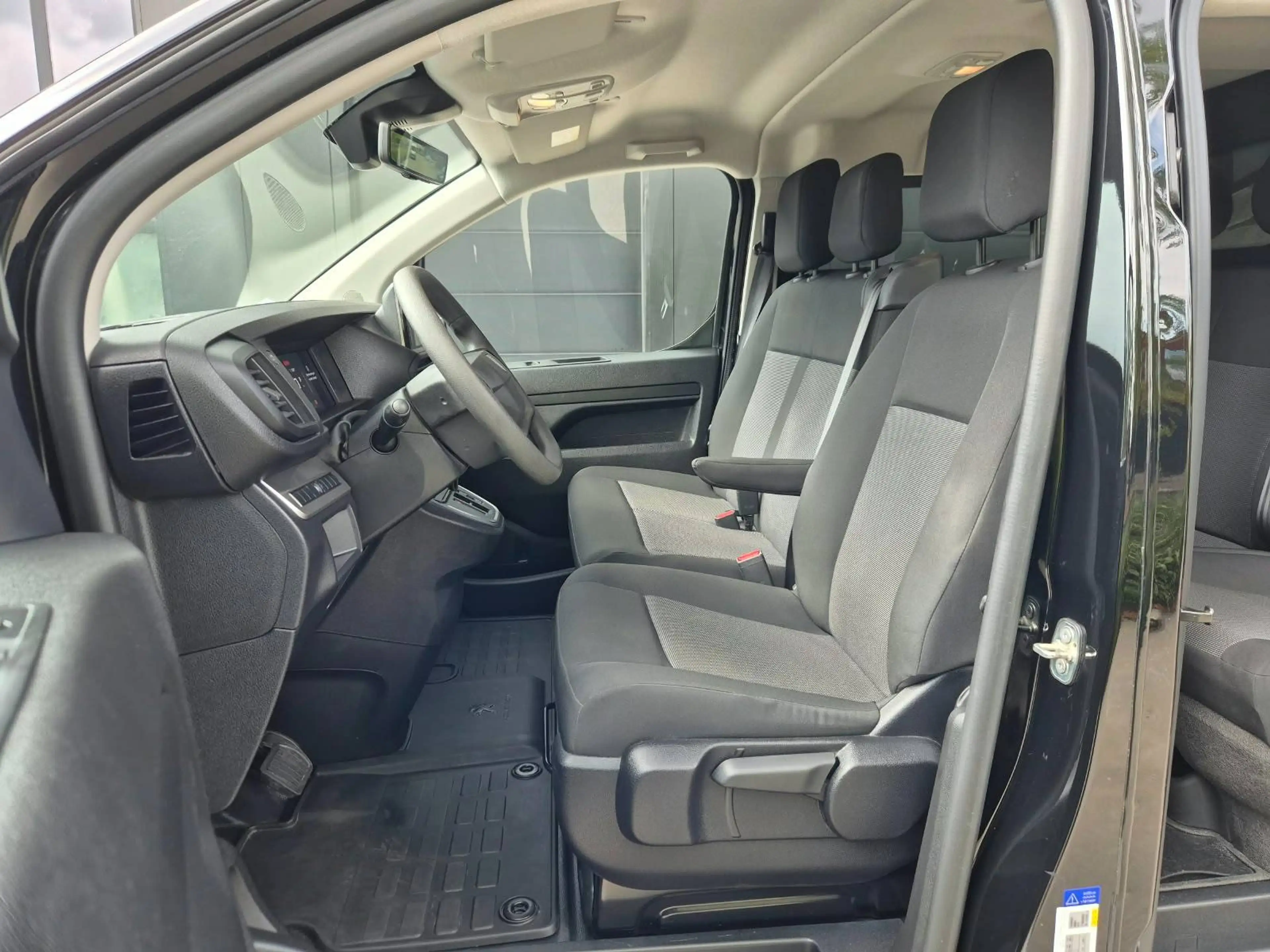 Peugeot Expert Dubbele Cabine 6pl 2.0 BlueHDi 145 EAT8 (€28.843+BTW) — photo 9