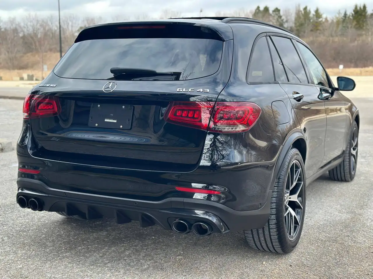 Mercedes-Benz GLC снимка Mercedes-Benz GLC