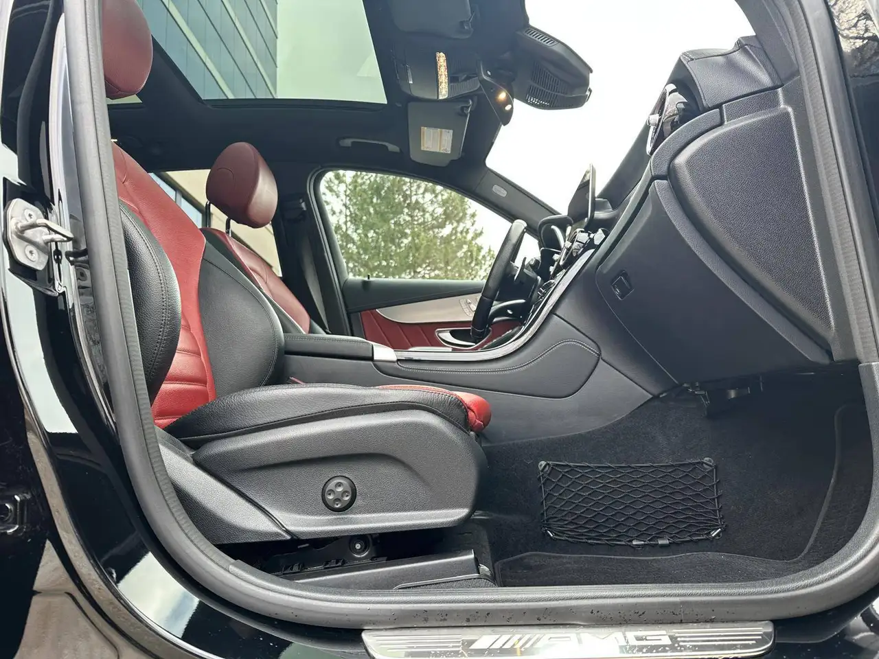 Mercedes-Benz GLC снимка Mercedes-Benz GLC