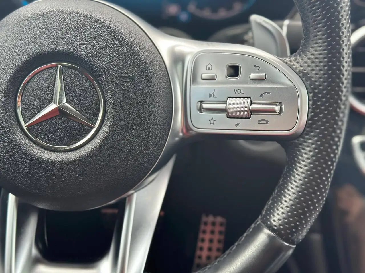 Mercedes-Benz GLC снимка Mercedes-Benz GLC