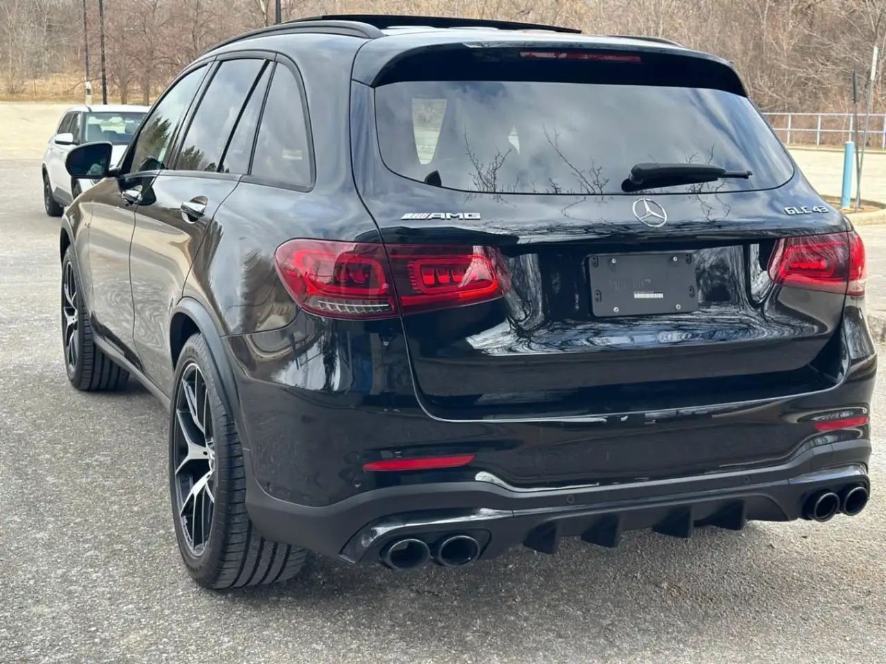 Mercedes-Benz GLC снимка Mercedes-Benz GLC