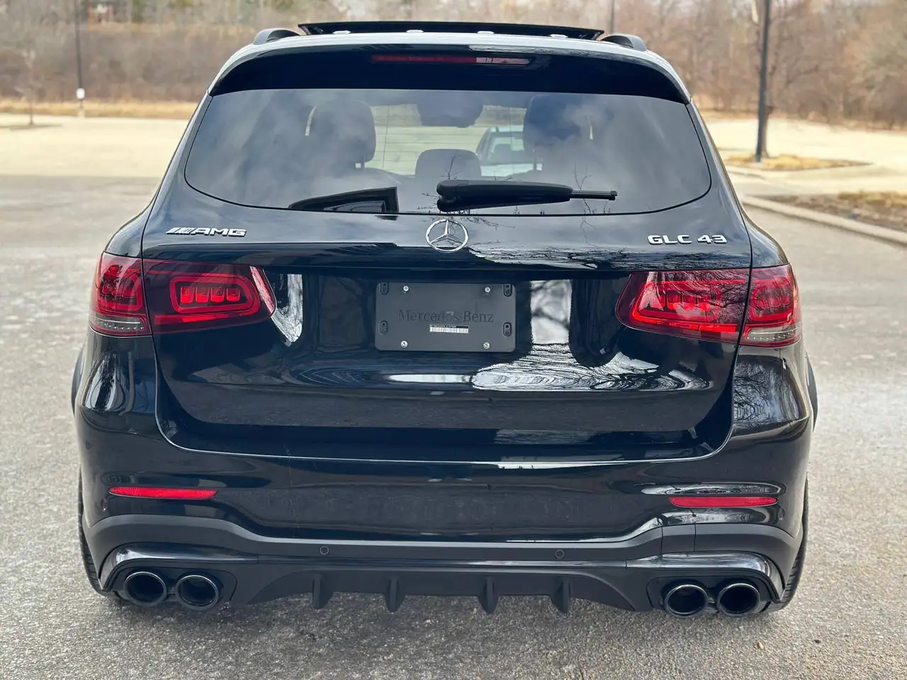 Mercedes-Benz GLC снимка Mercedes-Benz GLC
