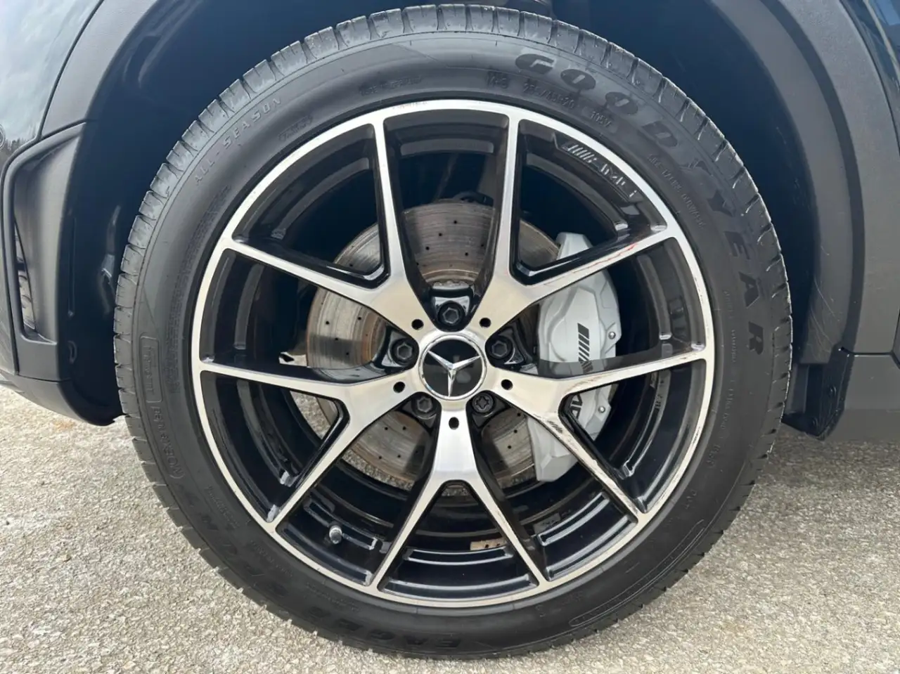 Mercedes-Benz GLC снимка Mercedes-Benz GLC