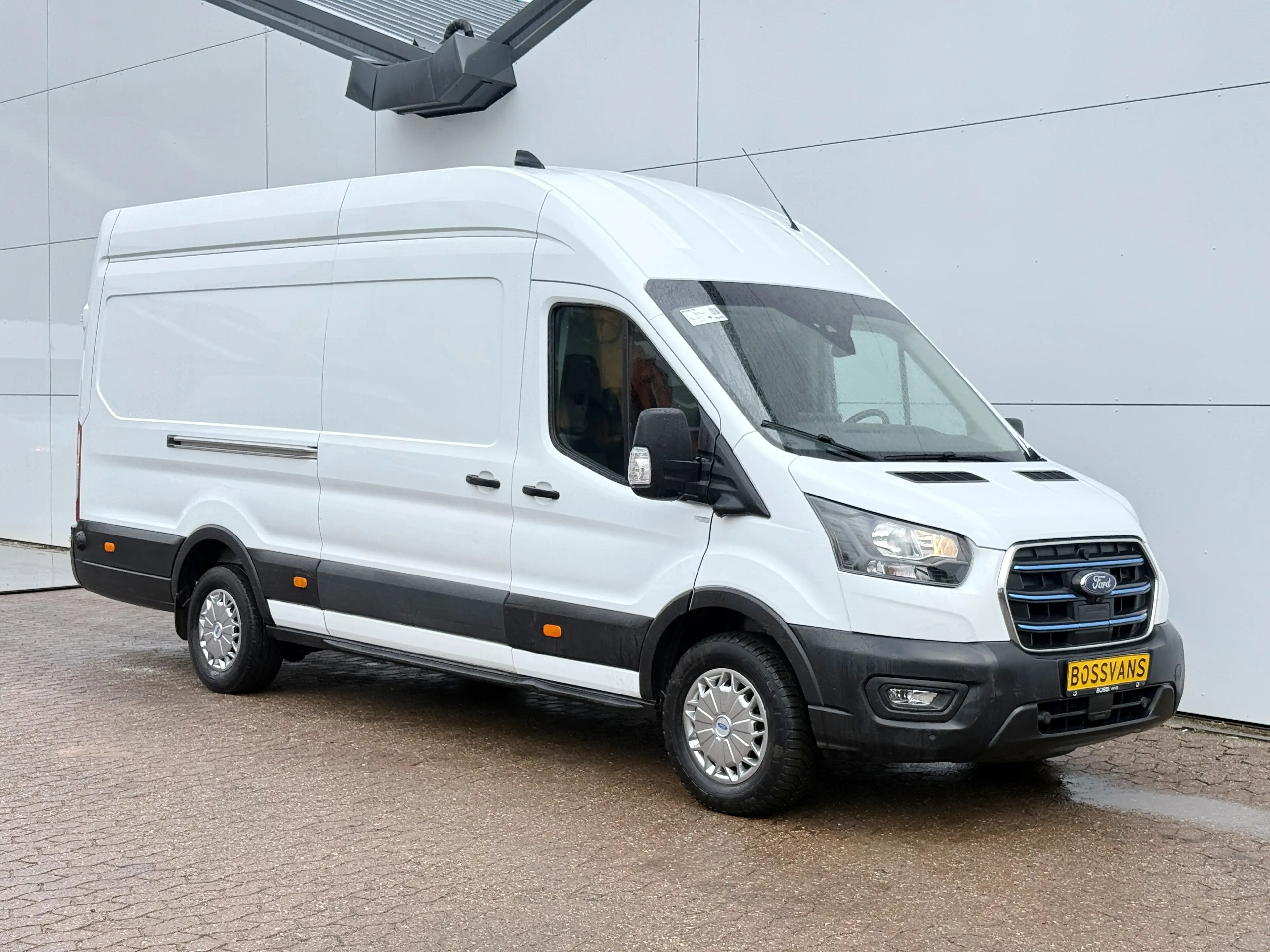 Ford E-Transit 68kWh 184PK L4H3 317km WLTP 94.9% (SOH) BEV Snella — photo 6