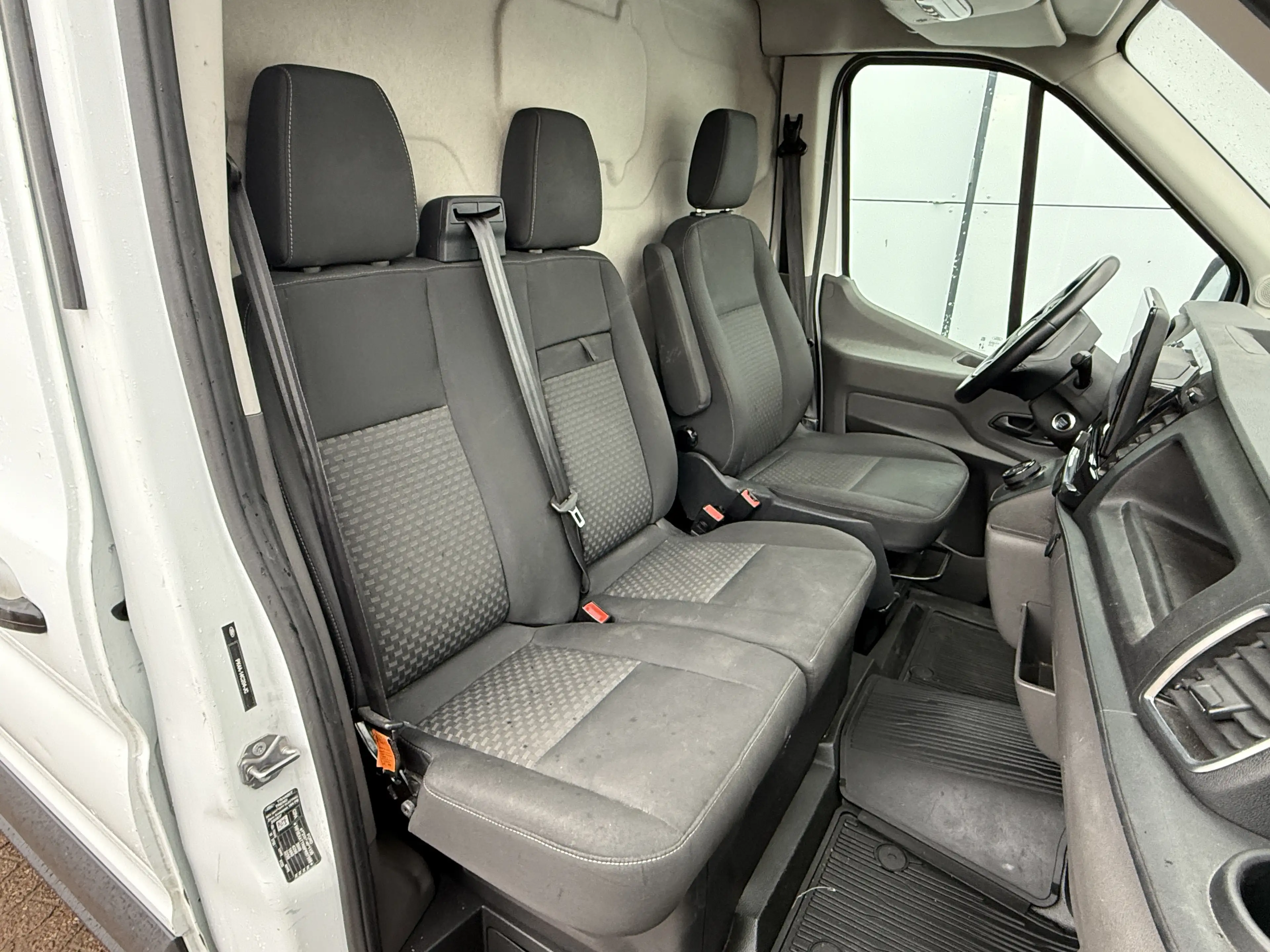 Ford E-Transit 68kWh 184PK L4H3 317km WLTP 94.9% (SOH) BEV Snella — photo 10