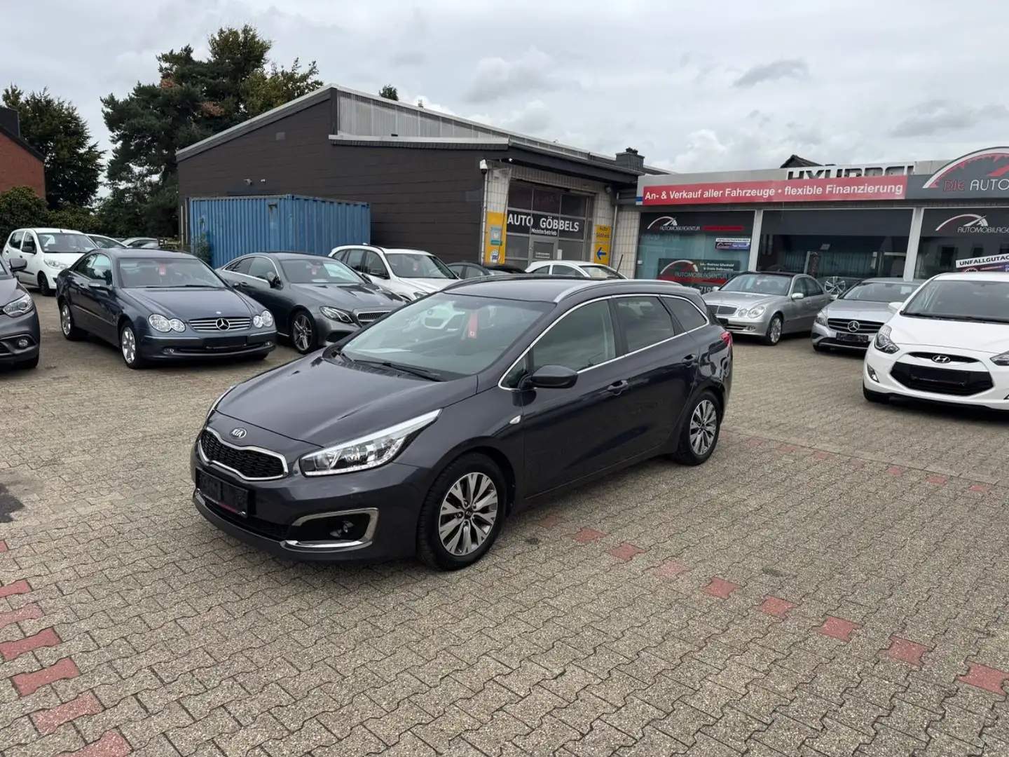 Kia Ceed SW / cee'd SW cee'd Sportsw. 1.6CRDI Dream Team NAVI KAME AHK - 1
