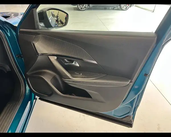 Peugeot 2008 view 20