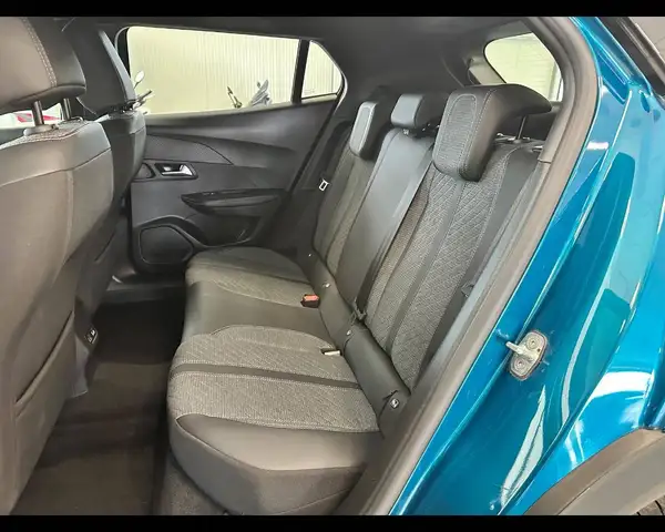 Peugeot 2008 view 17