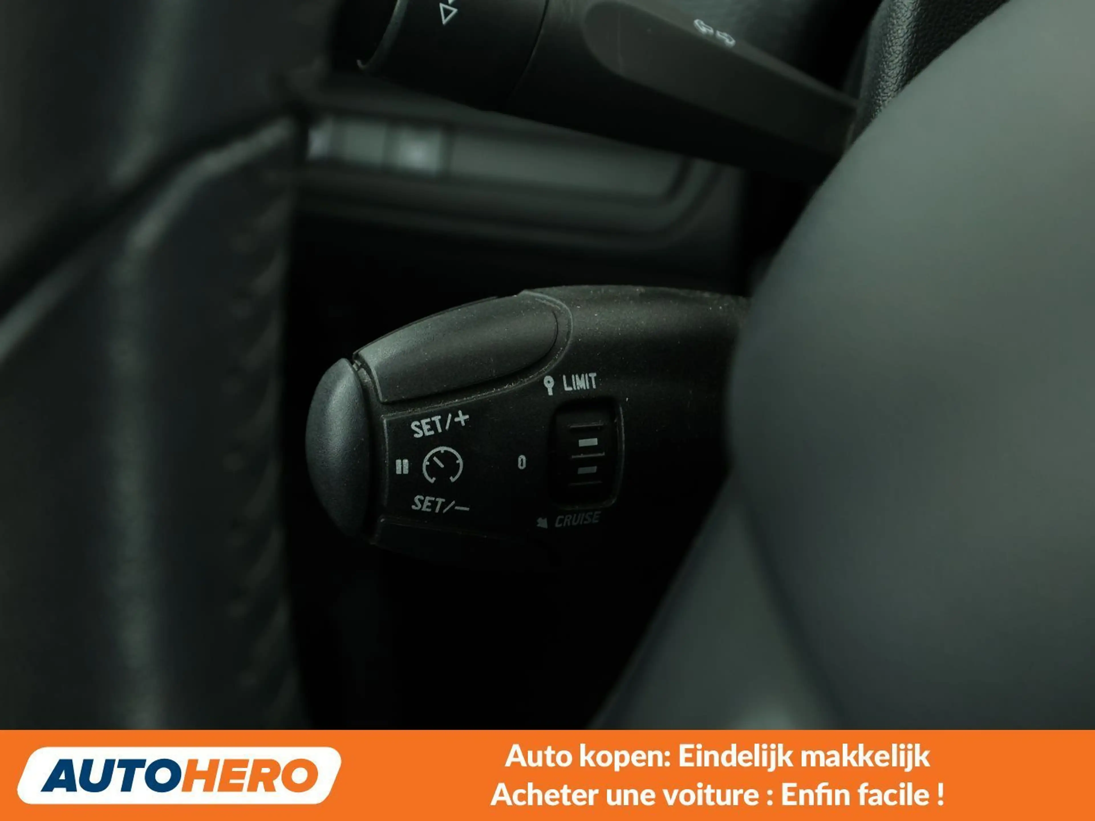 Peugeot 2008 1.2 PureTech Active — photo 15