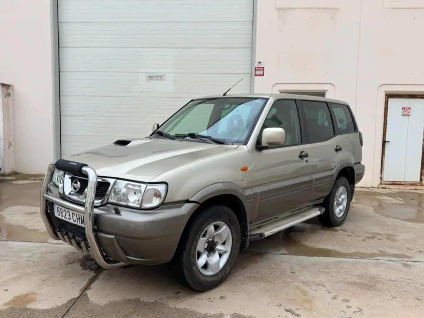 Nissan Terrano 3.0 DI Luxury Aut. Marrón - 1
