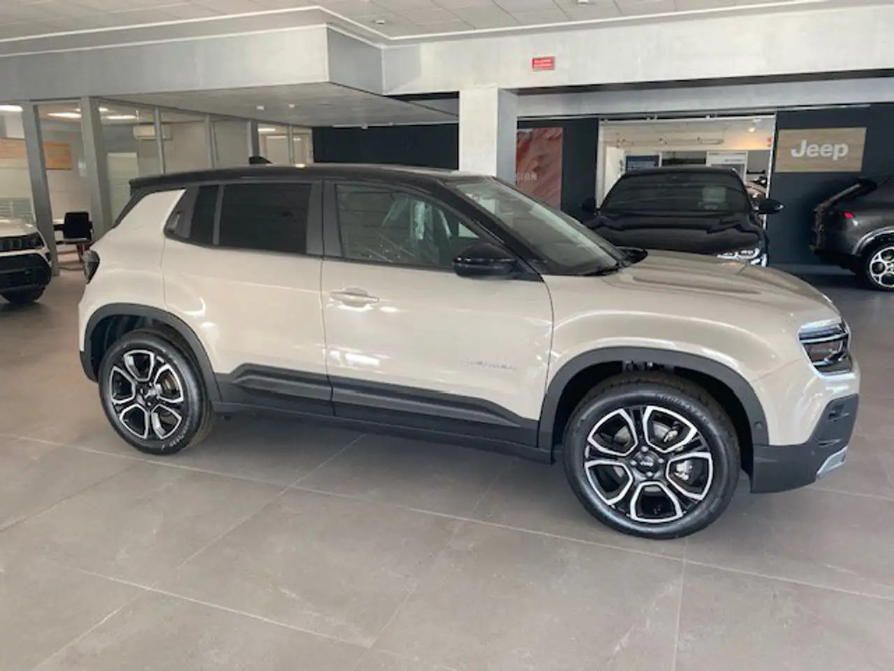 Jeep Avenger 2026 — фото 10