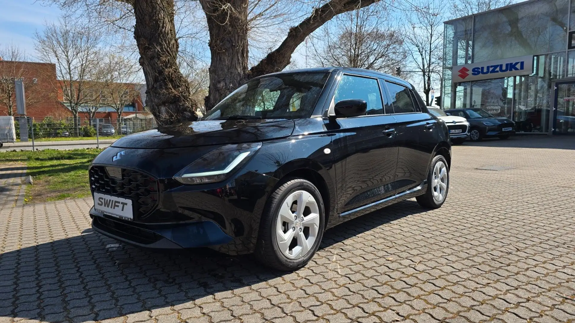 Suzuki Swift 1.2 Comfort Hybrid MT Noir - 1