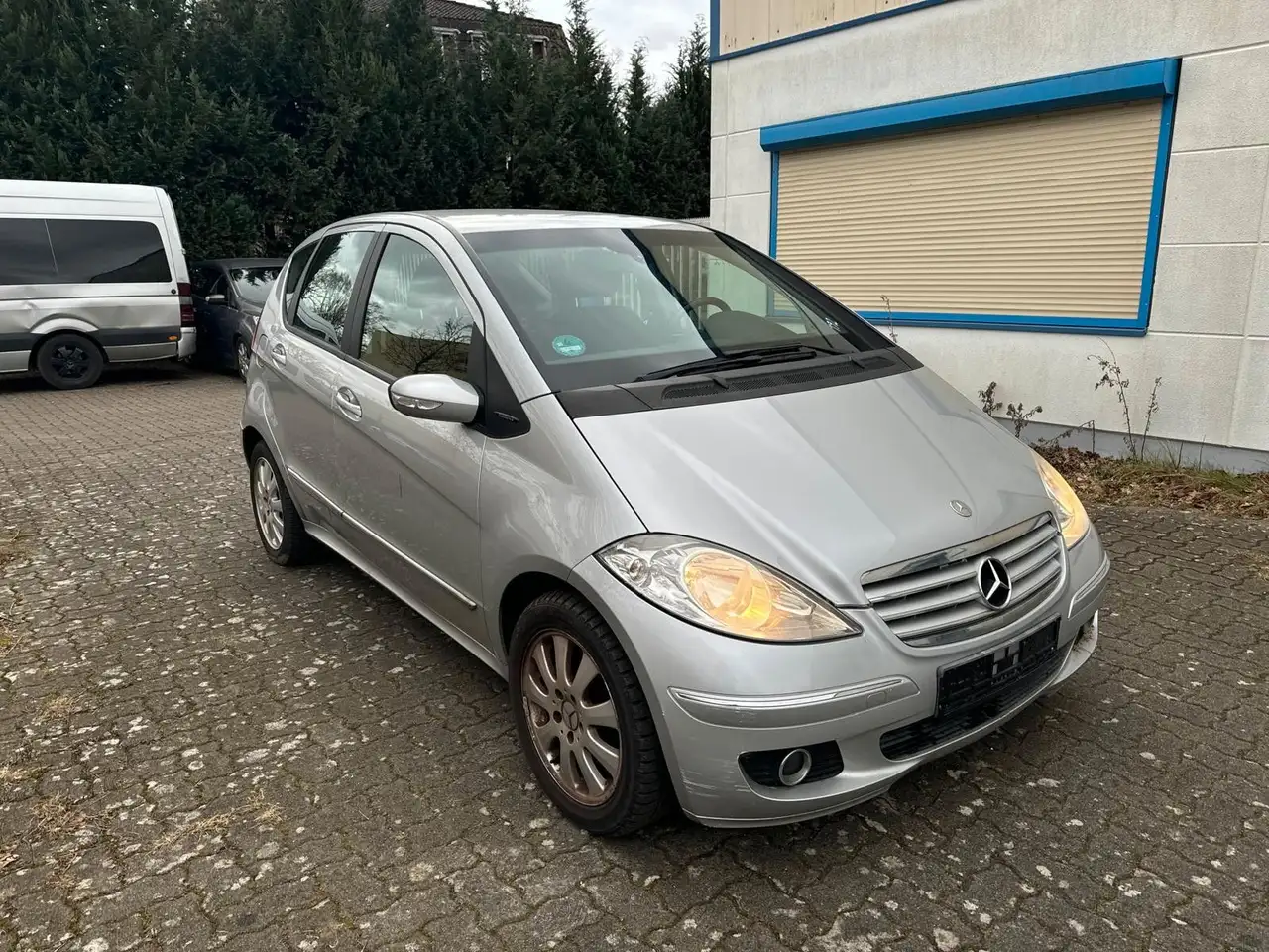 Mercedes-Benz A 200