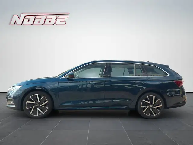 Skoda Octavia view 2