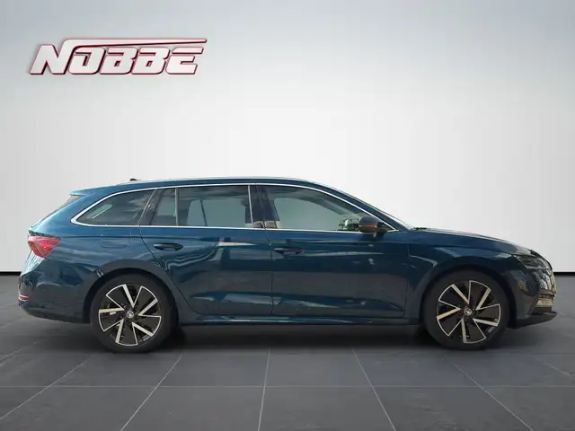 Skoda Octavia view 6