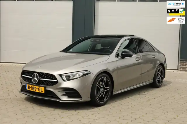 Mercedes-Benz A 200 Business Solution AMG Pano Carplay Widescreen