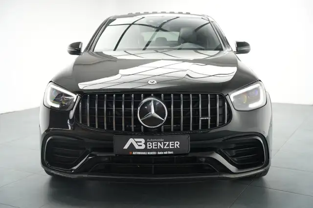 Mercedes-Benz GLC view 3