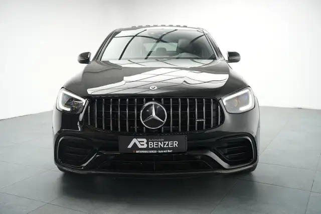 Mercedes-Benz GLC view 4