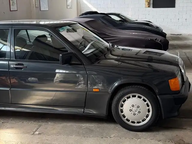 Mercedes-Benz 190 2.3 16 E 185cv