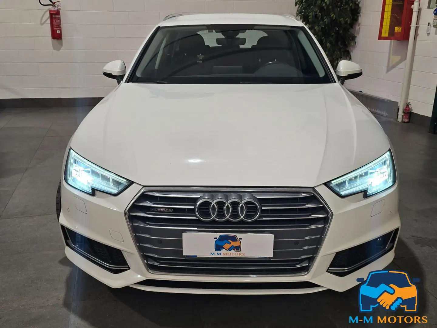 Audi A4 Avant 50 TDI quattro tiptronic Sport Bianco - 2