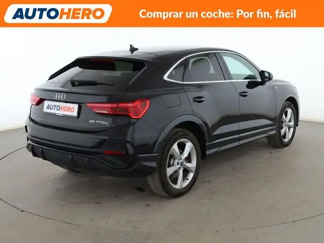 Audi Q3 view 6