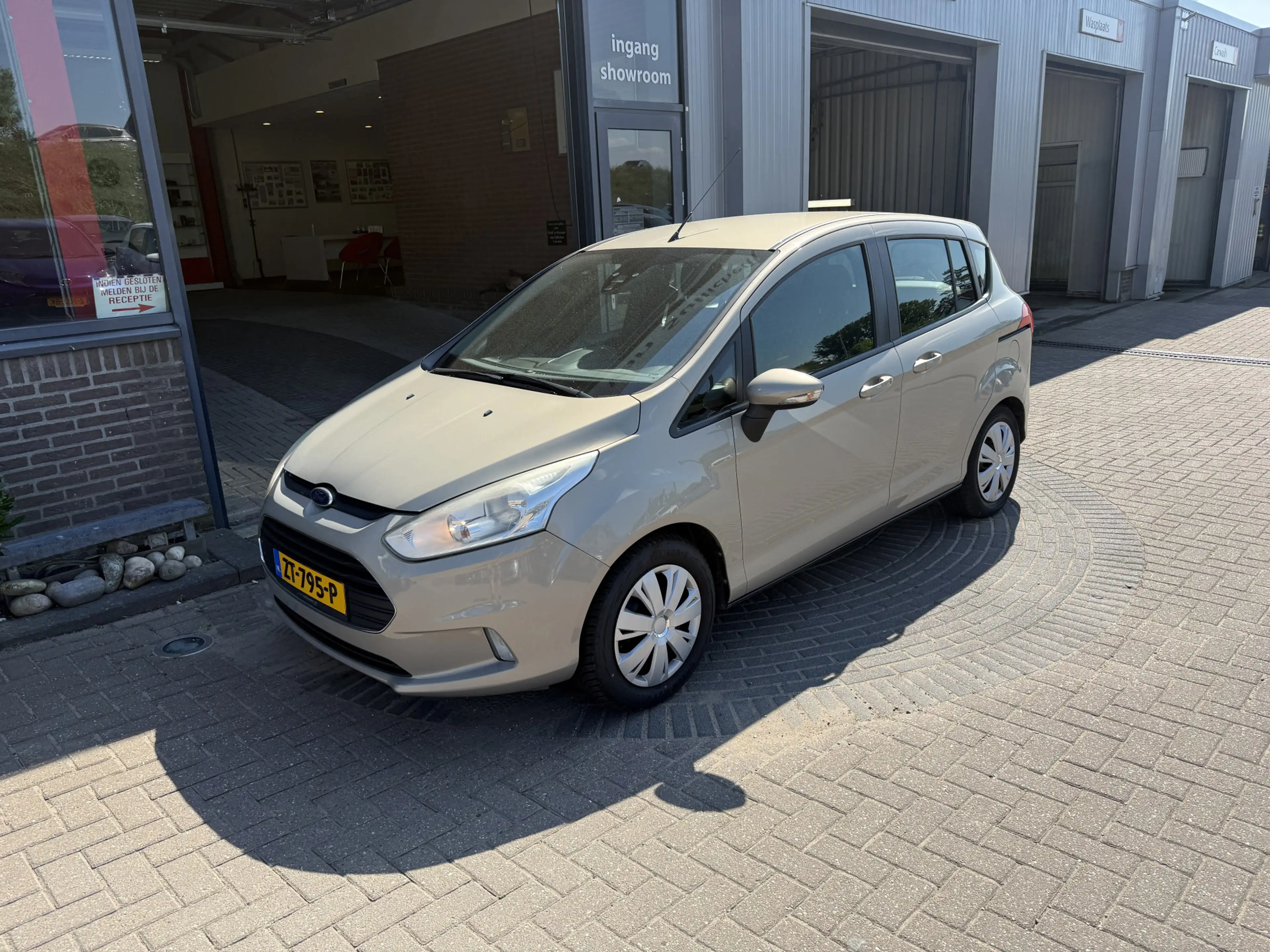 Ford B-Max 1.0 EcoBoost Style — photo 4