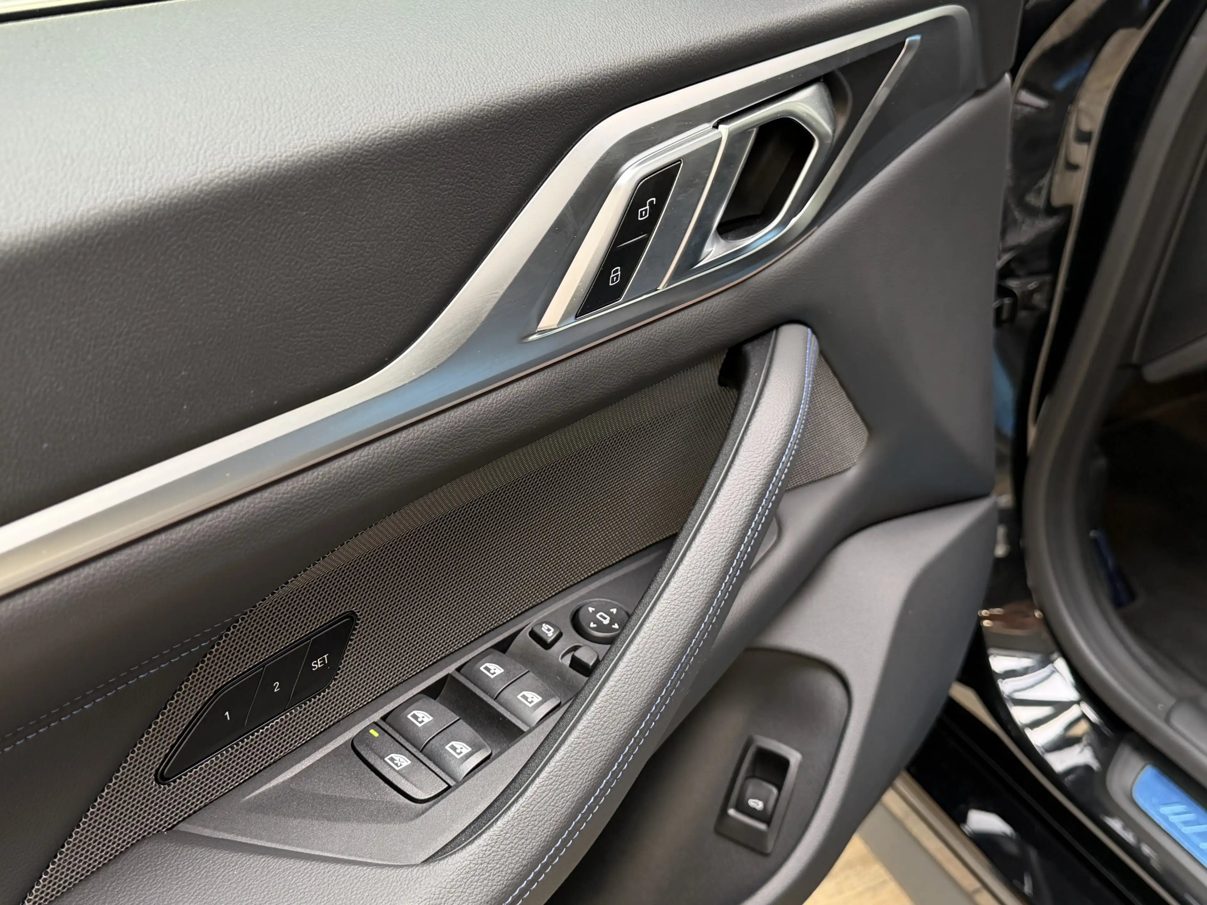 BMW 440 xDrive Pro AHK Glasdach Carbon ACC 360 H K — photo 15