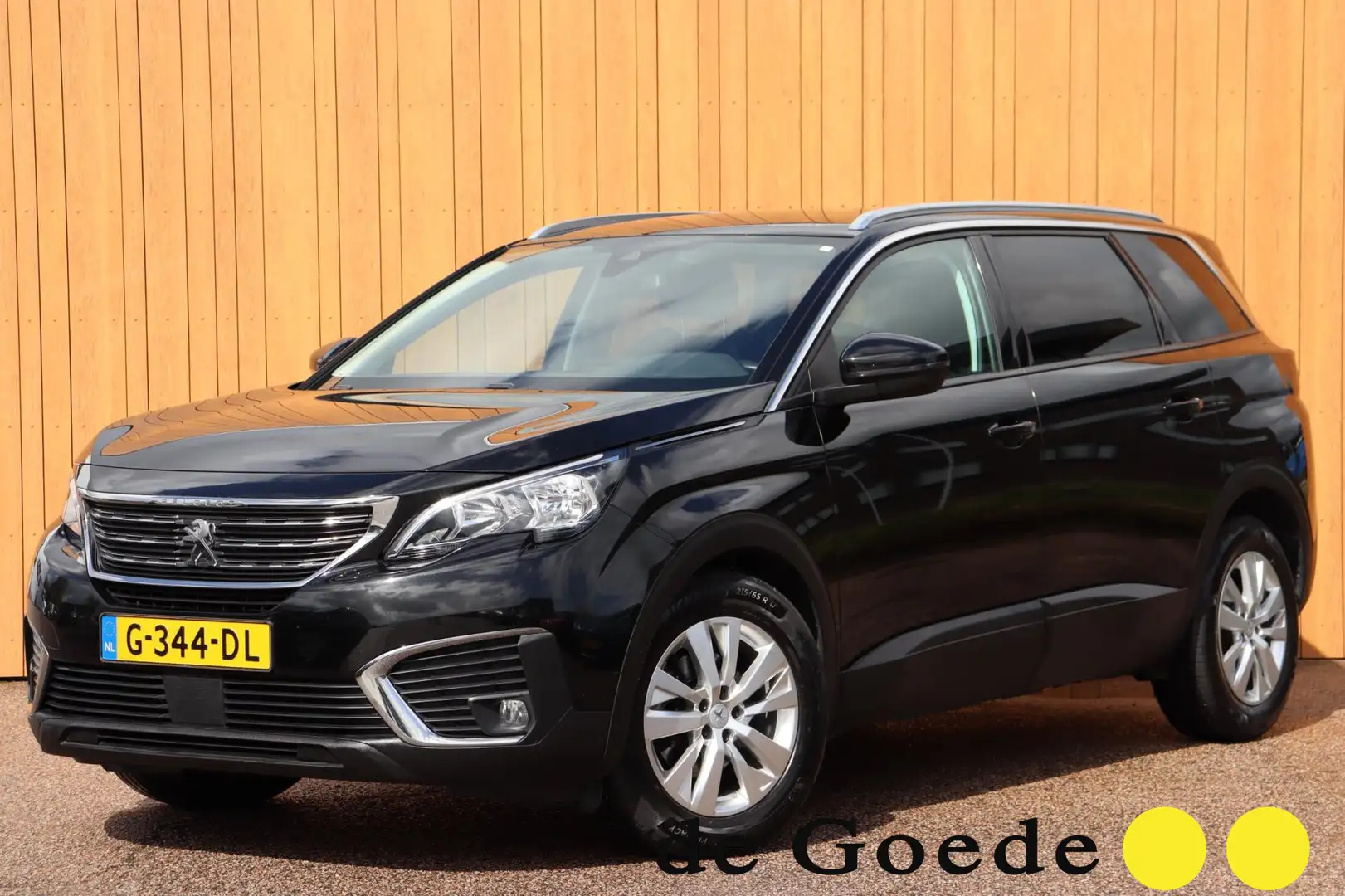 Peugeot 5008 1.2 Executive 7-persoons Zwart - 1