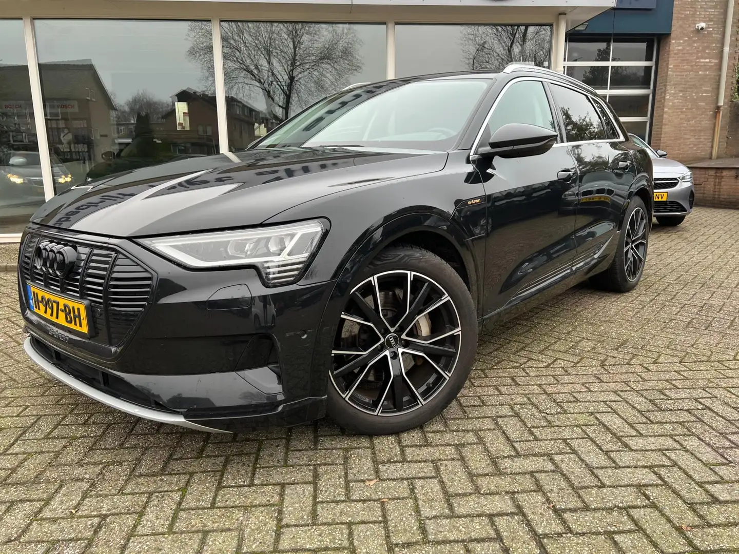 Audi e-tron E-tron 50 quattro Launch edition 71 kWh Zwart - 2