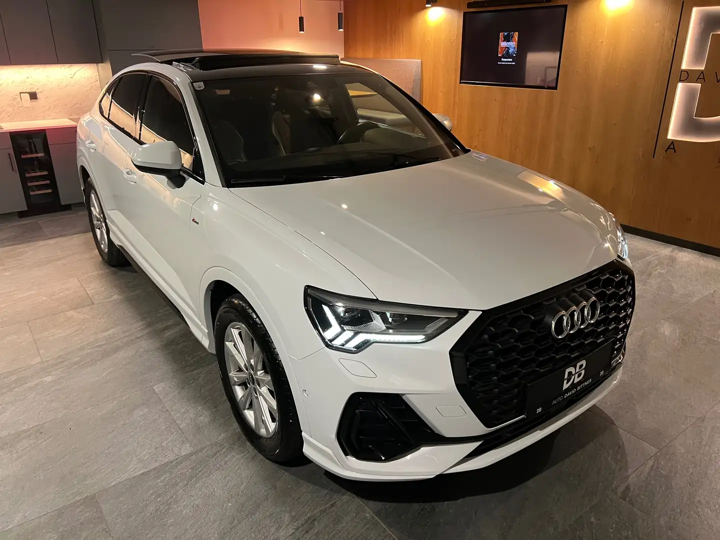 Audi Q3 Q3 Sportback 35 TDI 2x S-Line - AHK - Pano - Matri Weiß - 1