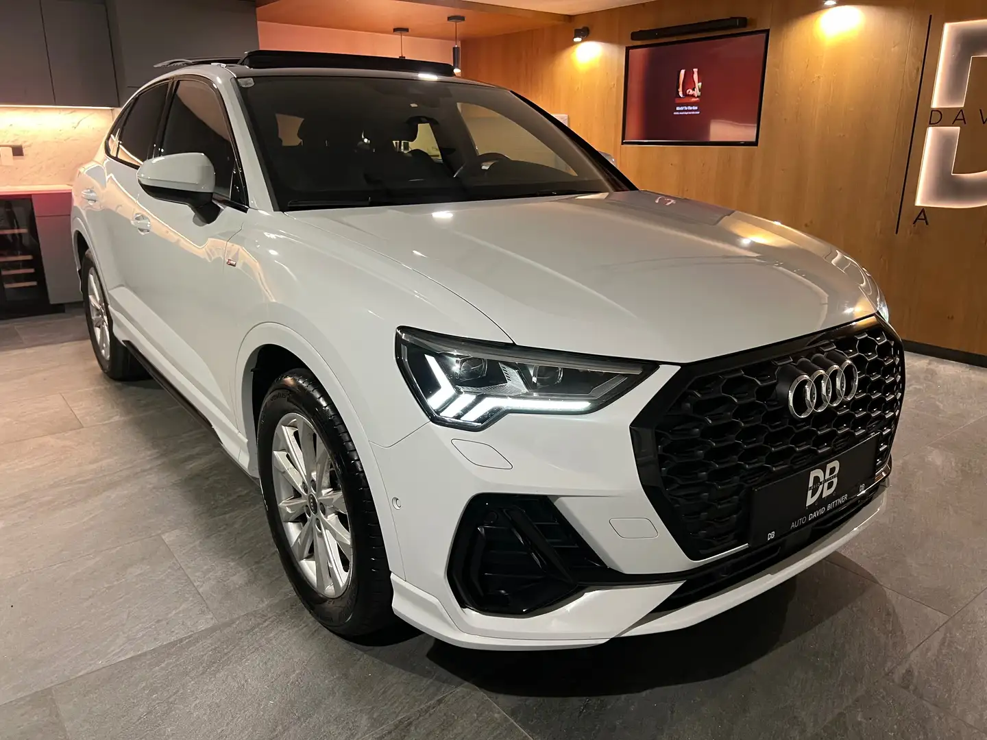 Audi Q3 Q3 Sportback 35 TDI 2x S-Line - AHK - Pano - Matri Weiß - 2