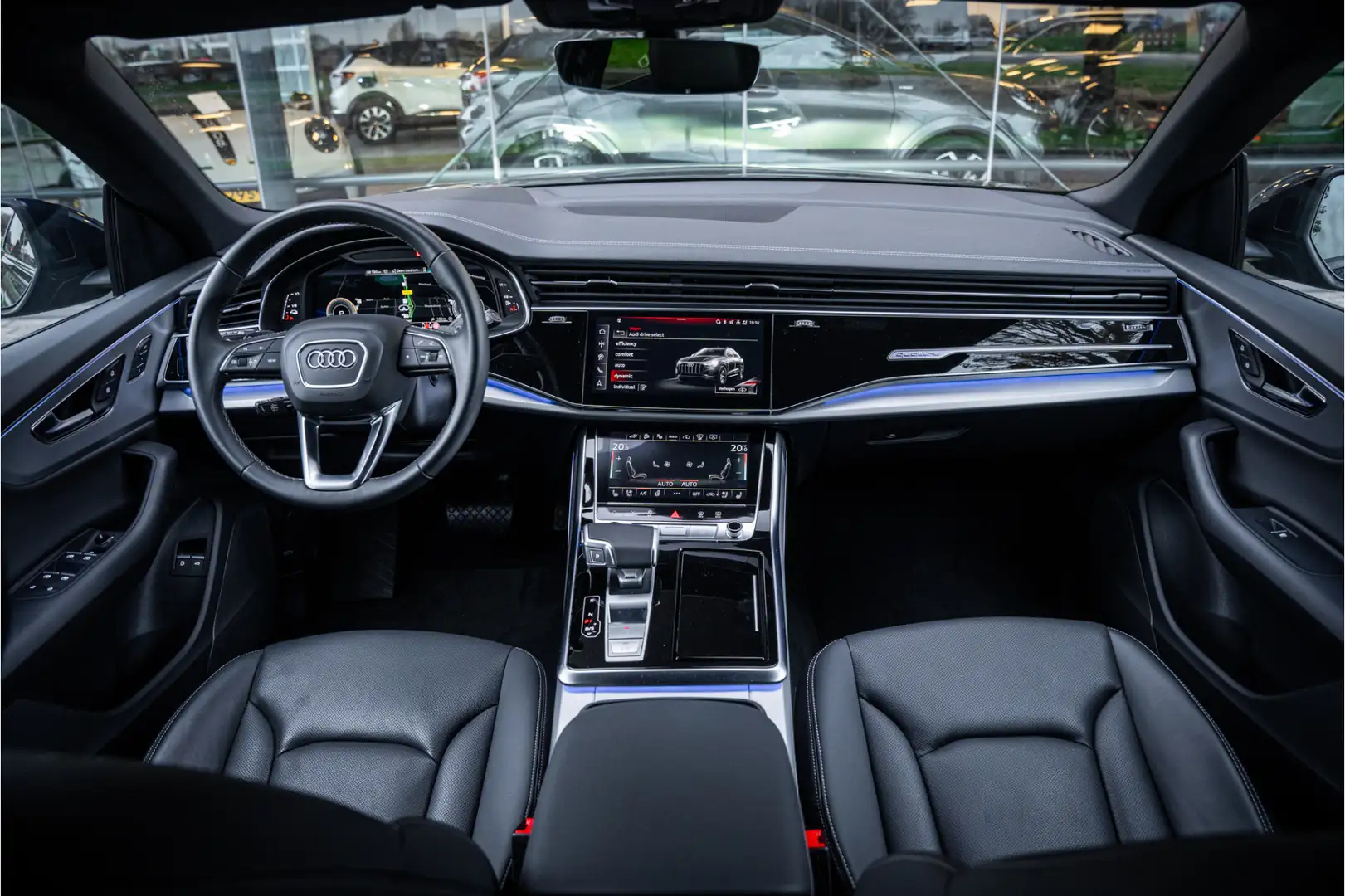 Audi Q8 55 TFSI e quattro Pro Line S ** Panodak ** Trekhaa Blau - 2