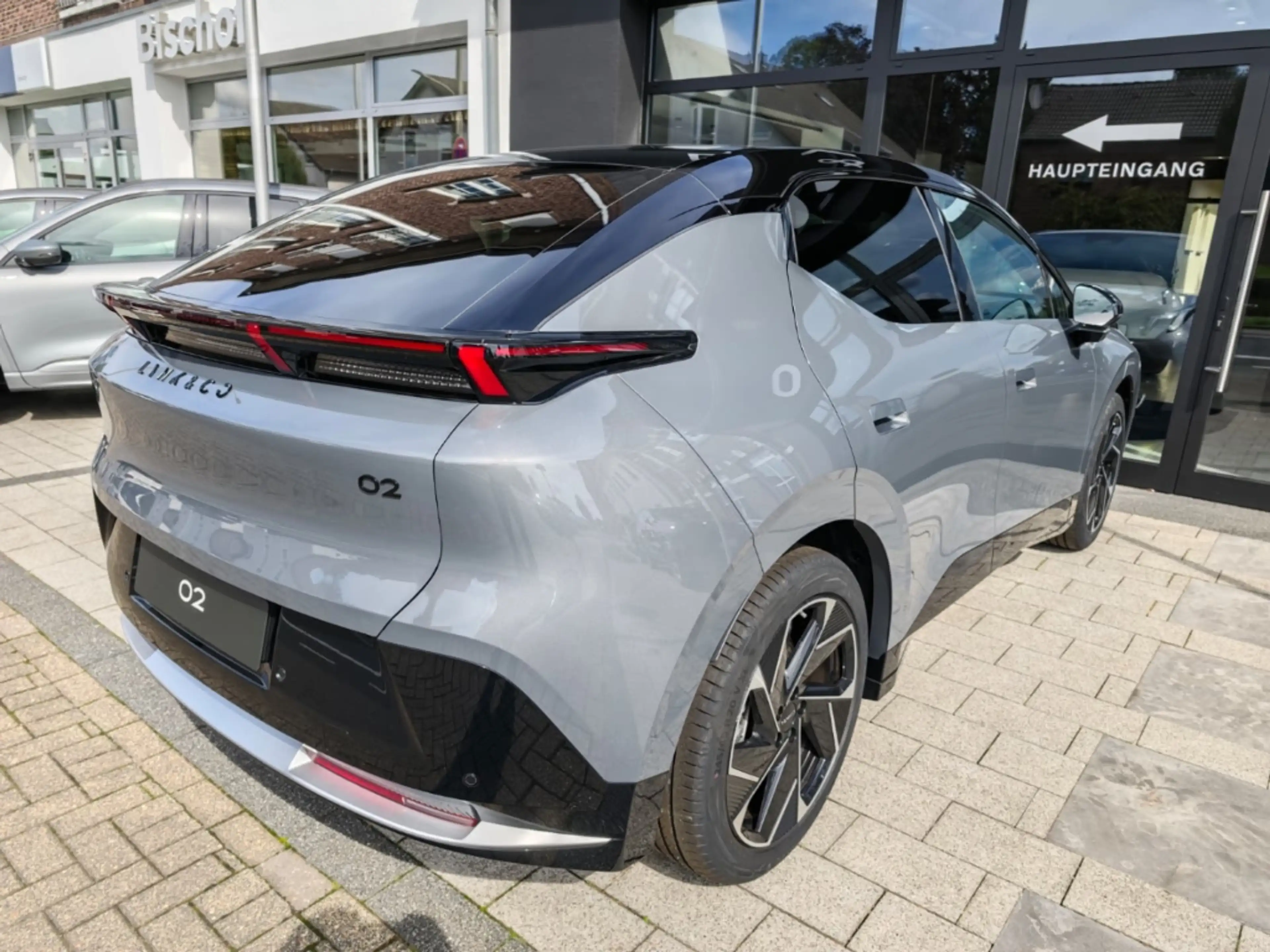 Lynk & Co 02 200 kW More Panorama Navi Leder Digitales Cockpit — photo 8