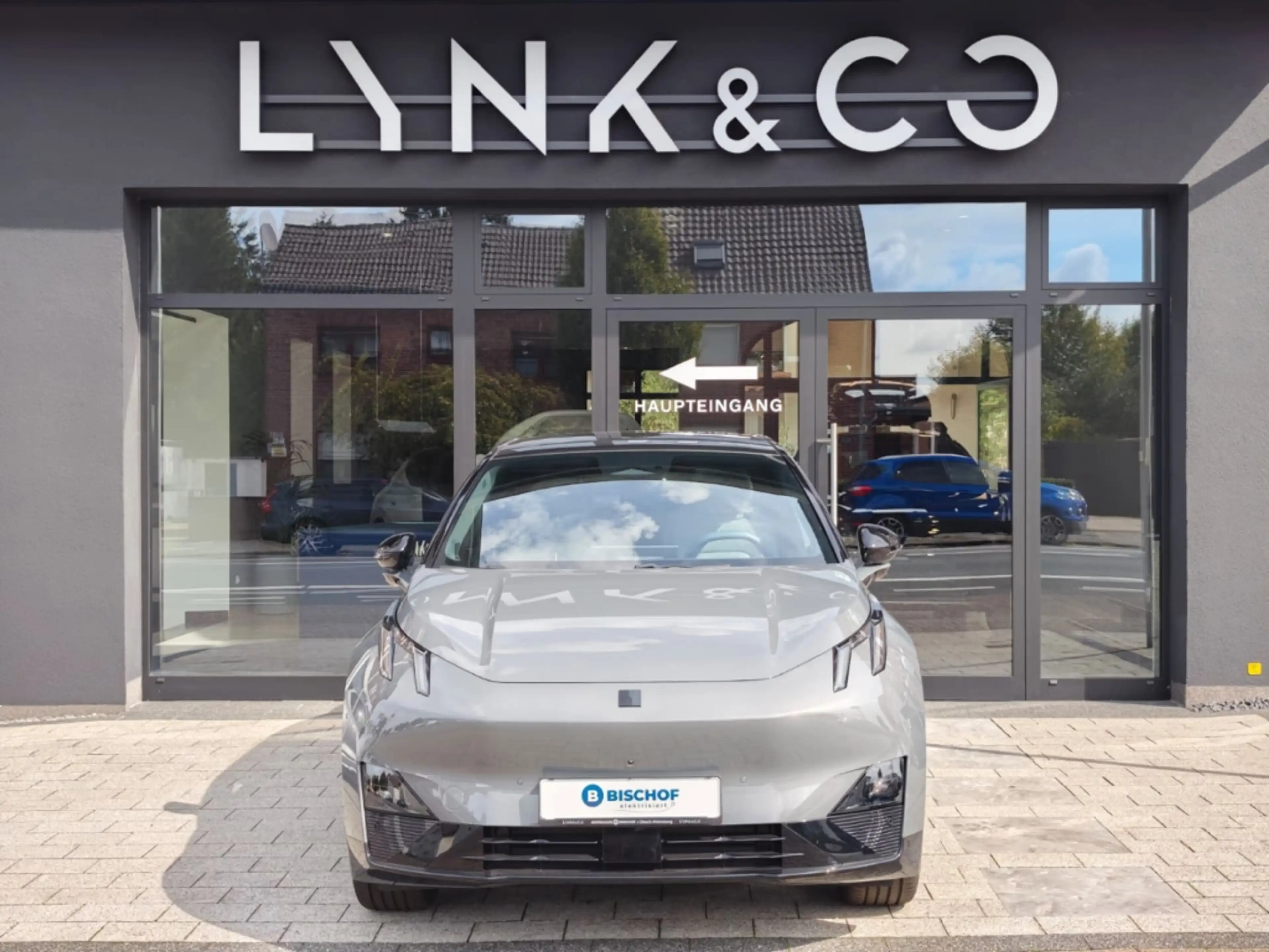 Lynk & Co 02 200 kW More Panorama Navi Leder Digitales Cockpit — photo 2