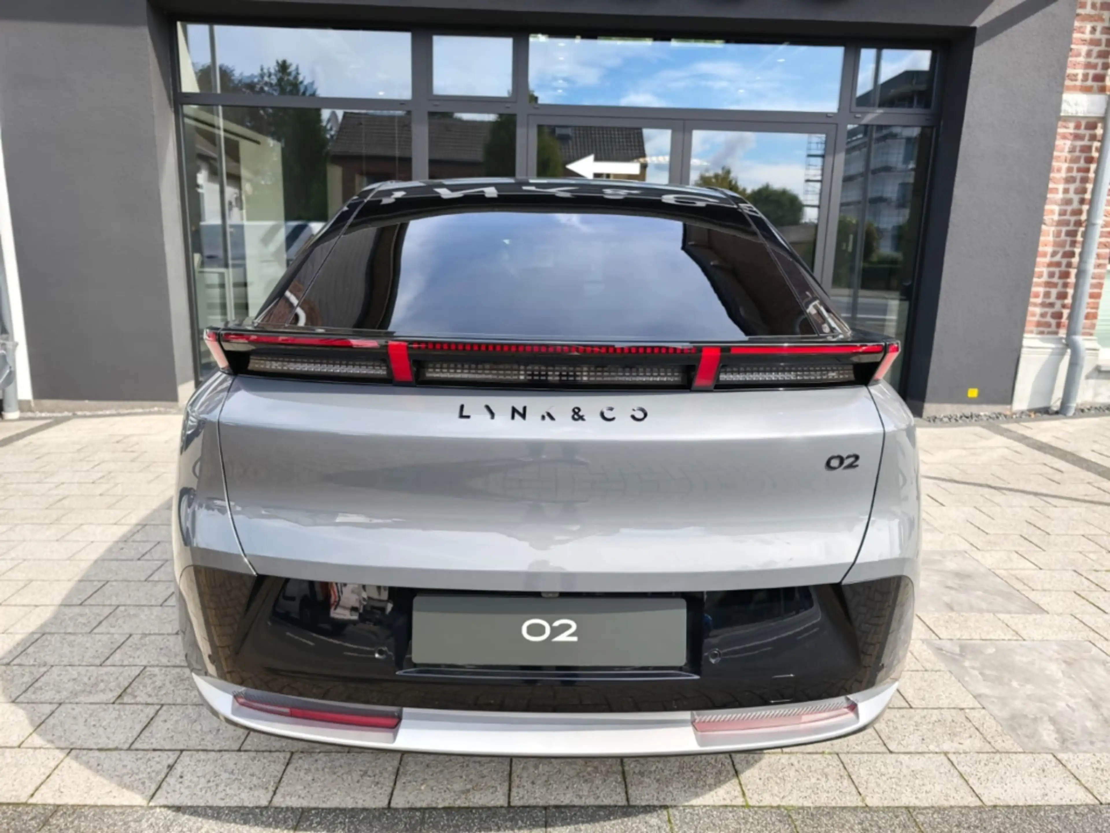 Lynk & Co 02 200 kW More Panorama Navi Leder Digitales Cockpit — photo 6