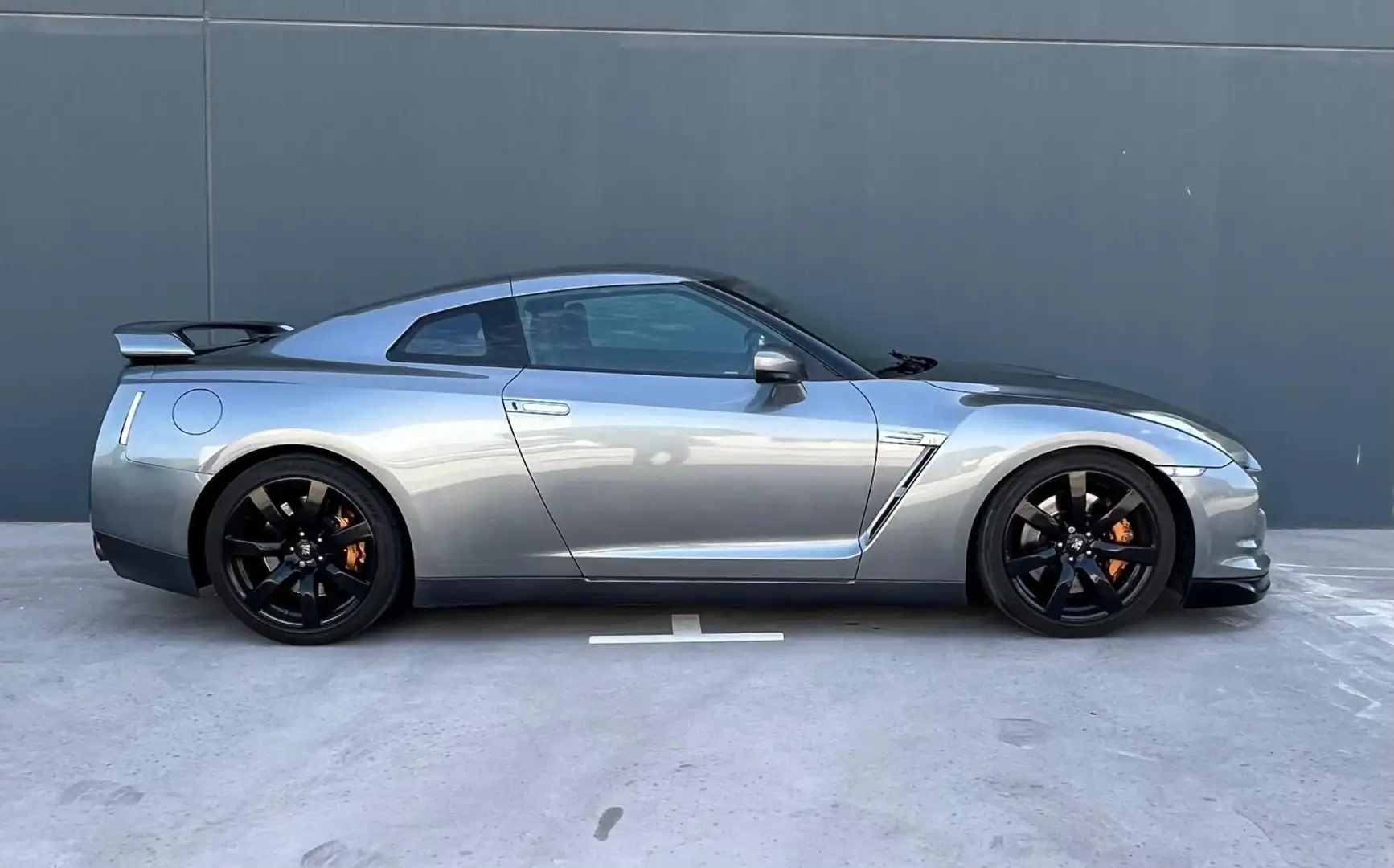 Nissan GT-R Premium Edition Aut. - 2