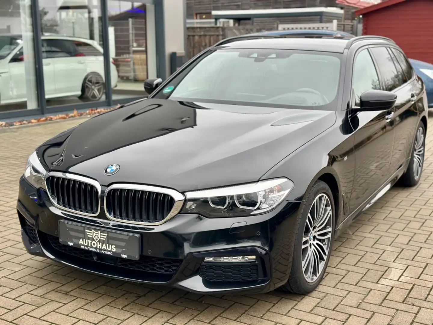 BMW 530 Touring 530 i xDrive,M-Sport,LED,AHK,VOL,TOP Siyah - 1