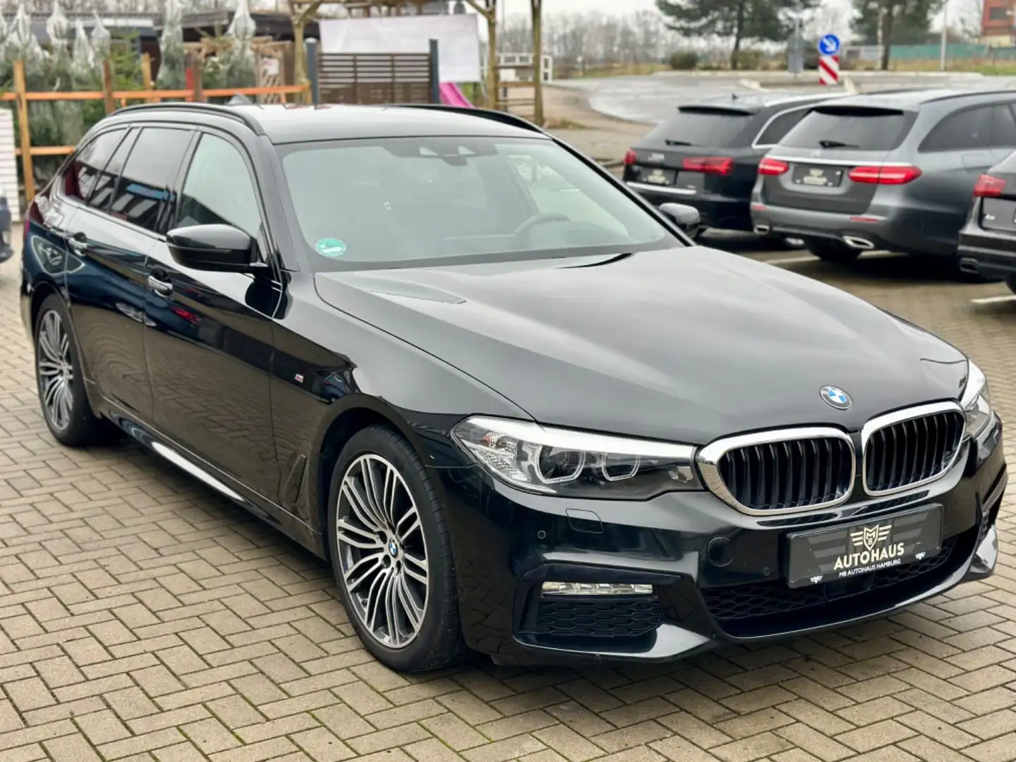 BMW 530 Touring 530 i xDrive,M-Sport,LED,AHK,VOL,TOP Siyah - 2