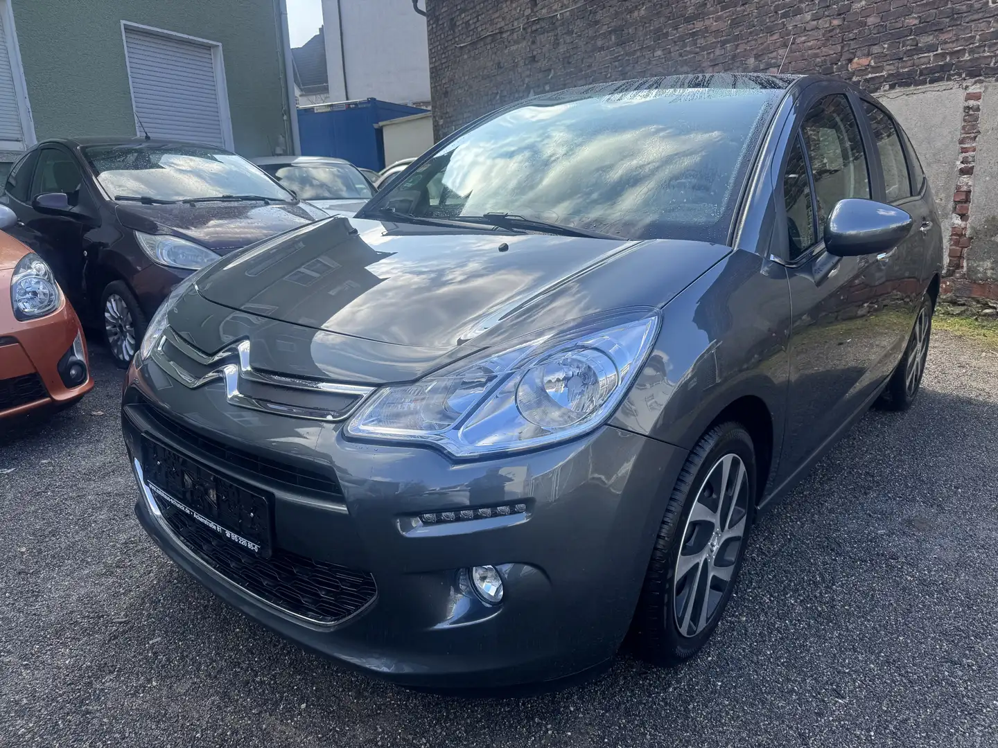 Citroen C3 Selection 2.Hand Scheckheft Klima Tüv Neu Grigio - 1