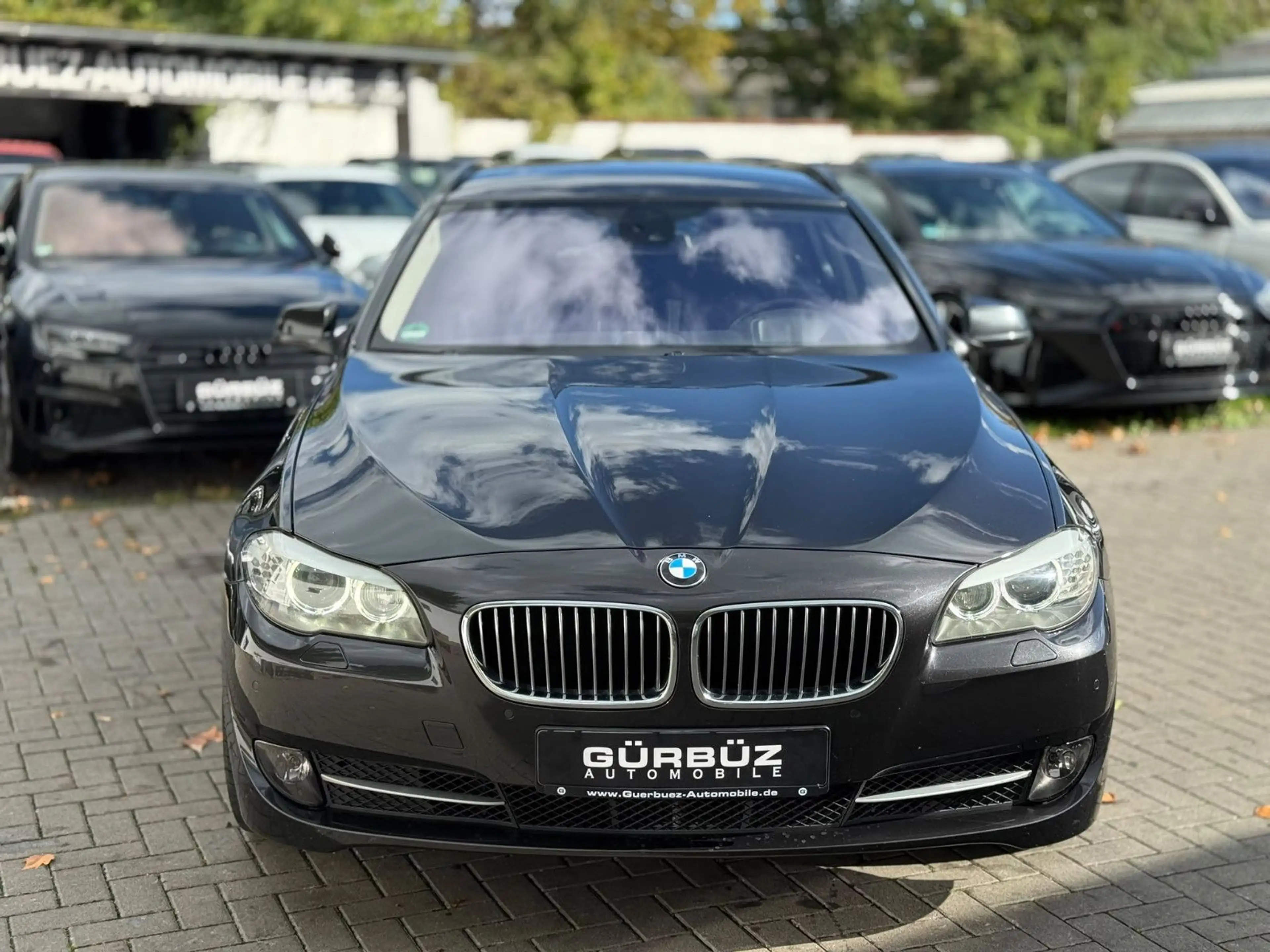 BMW 525 d Touring xDrive*HUD*NAVI*BI-XENON*BT — photo 2