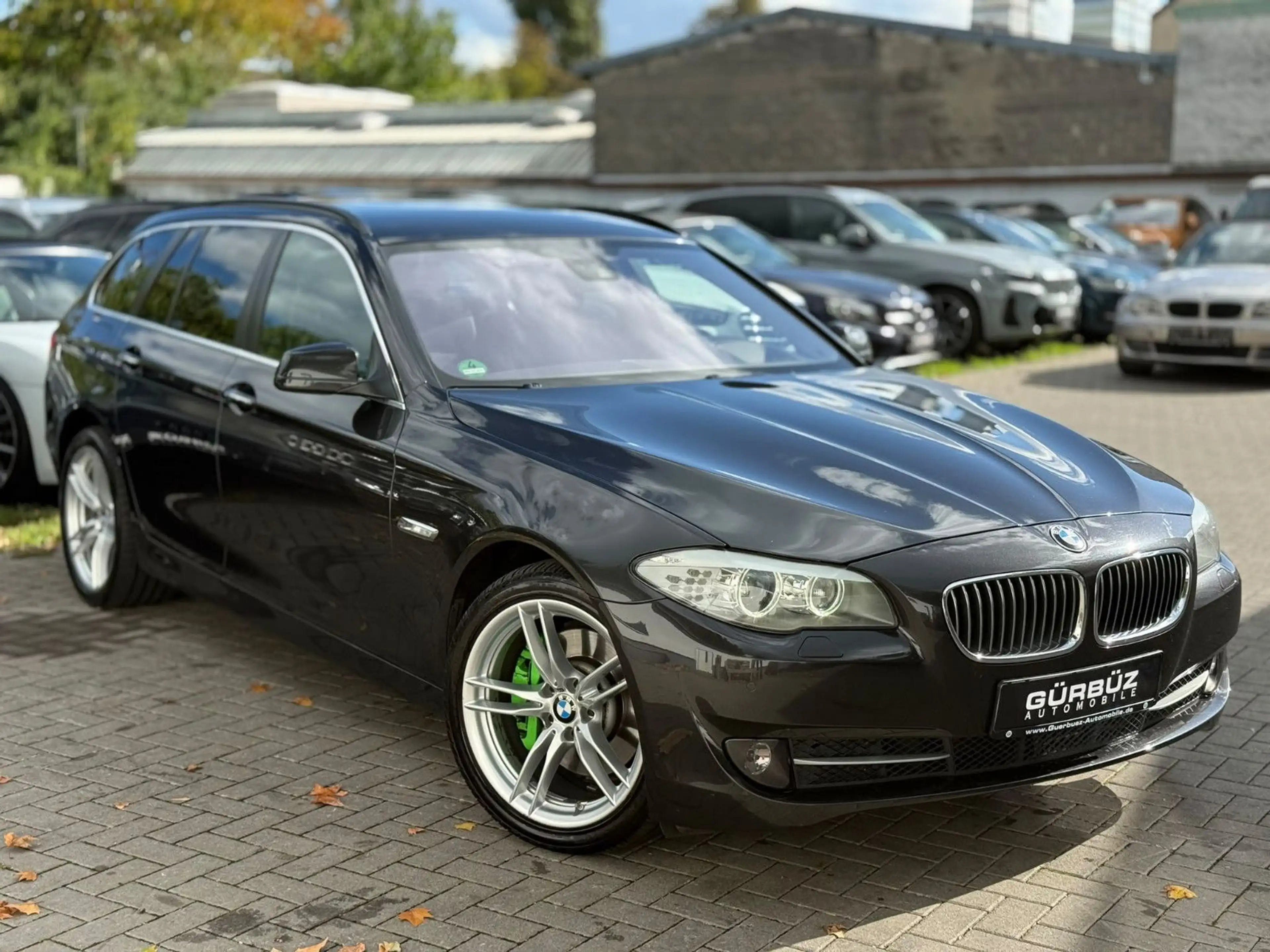 BMW 525 d Touring xDrive*HUD*NAVI*BI-XENON*BT