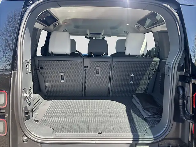 Land Rover Defender 110 D200 AWD X-Dynamic SE Momentum Edition Aut. Ansicht 18