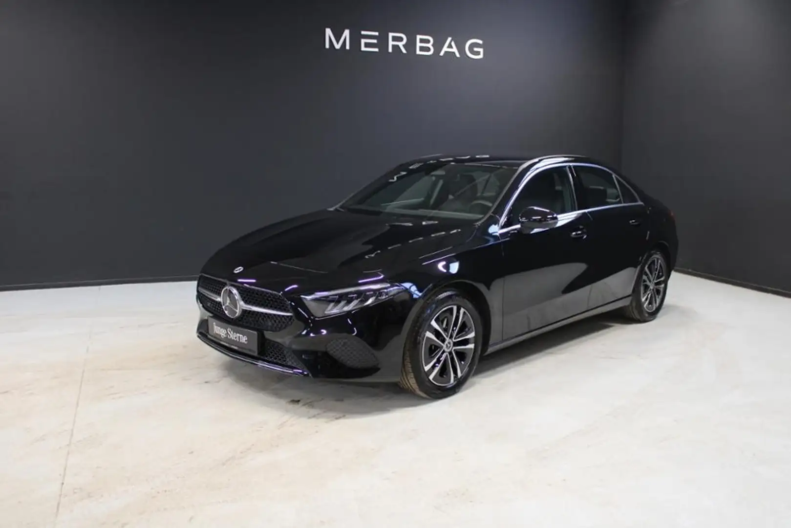 Mercedes-Benz A 180 *Limousine Progressive LED Kam Navi Lim Schwarz - 1