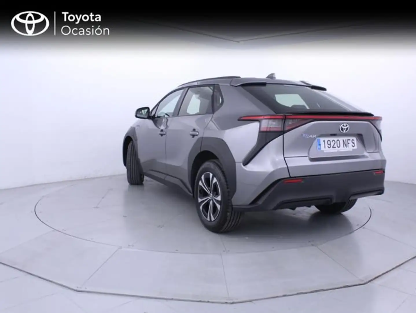 Toyota bZ4X 200E 4X2 Advance Gris - 2